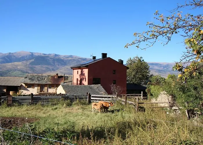 Cal Barne, Acogedor Alojamiento Con Jardin En Das